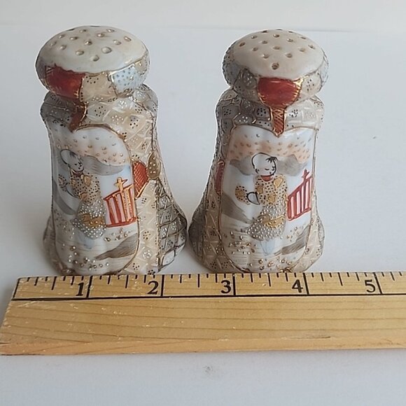Antique Royal Satsuma Nippon Salt & Pepper Shaker Set Hand Painted Textured - Picture 5 of 7